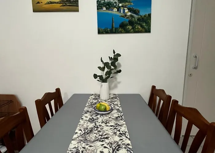 Regina Gardens Ii - Cudowny W